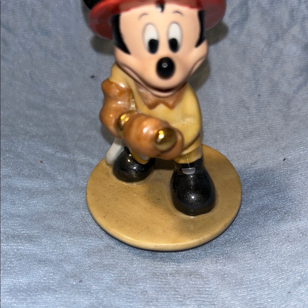 Disney Mickey Mouse Porcelain fireman ceramic figurine - Picture 4 of 11